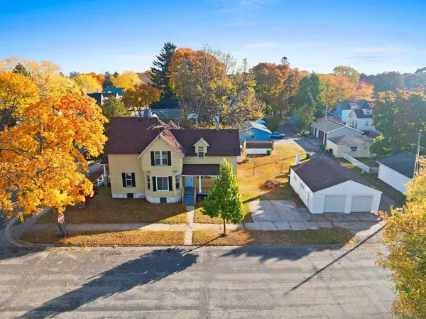 Marinette, WI 54143,1443 LOGAN AVENUE