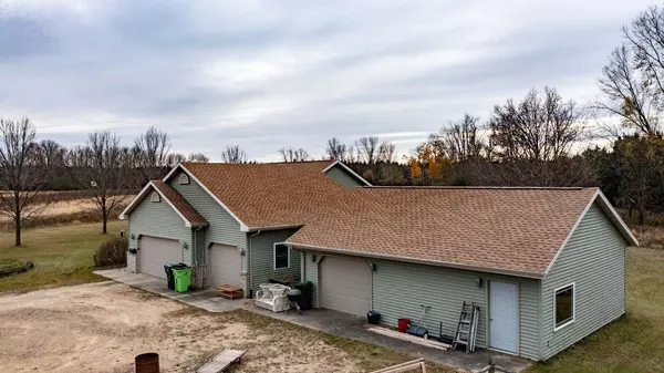 New London, WI 54961,E8835 HUNTLEY ROAD