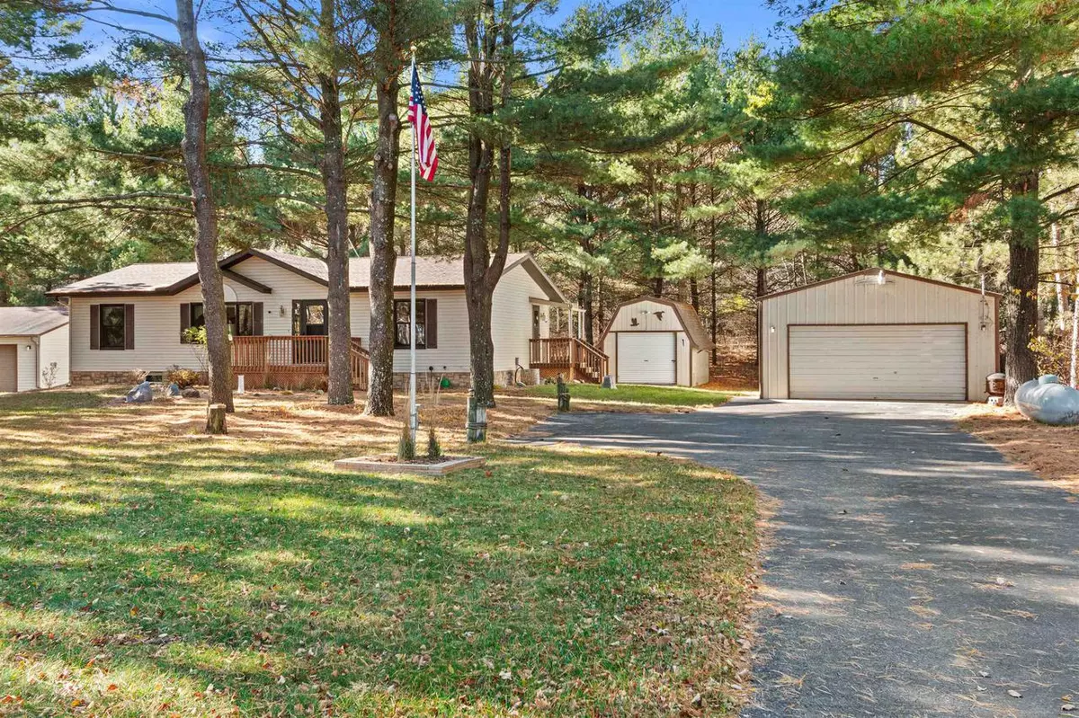 Arkdale, WI 54613,709 W 17TH DRIVE