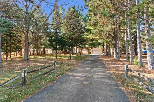 Arkdale, WI 54613,709 W 17TH DRIVE