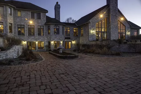 Green Bay, WI 54313,5696 SCHOOL DRIVE