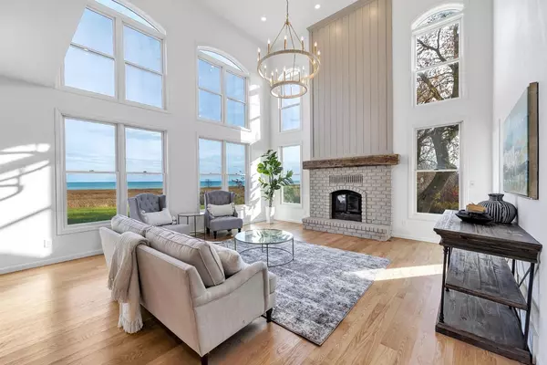 Two Rivers, WI 54241,17707 LAKESHORE ROAD