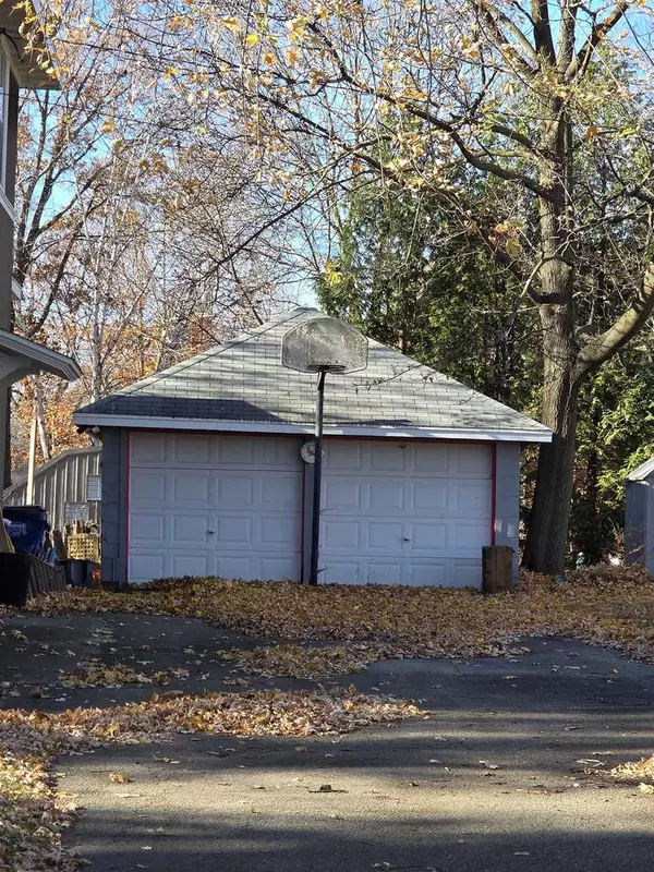 Clintonville, WI 54929,29 N CLINTON AVENUE