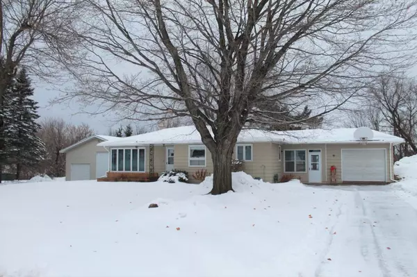 328 W Saint George Ave, Grantsburg, WI 54840