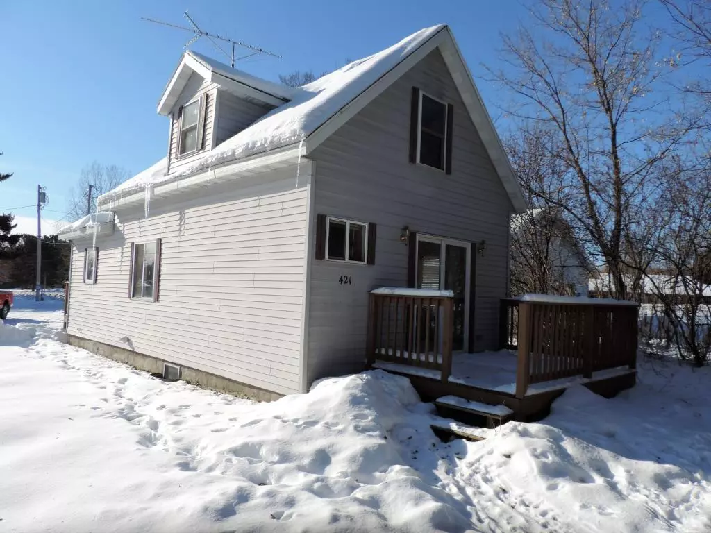 Spooner, WI 54801,421 Poplar St