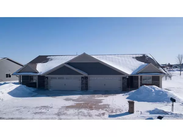 1257 Parkland Dr, Chippewa Falls, WI 54729