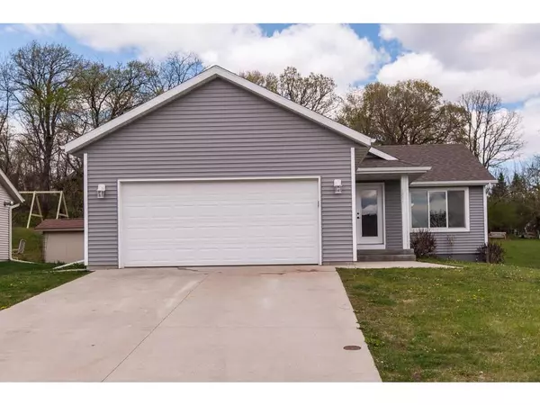 1801 Brownell St, Saint Charles, MN 55972