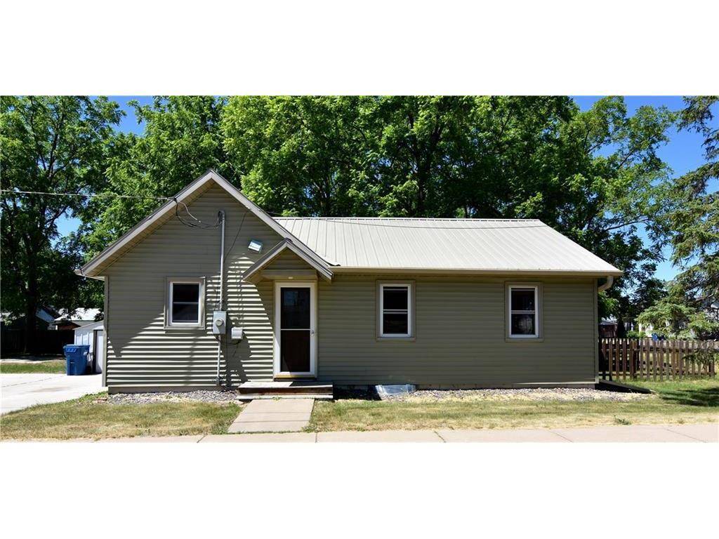 24 E Bracklin St, Rice Lake, WI 54868