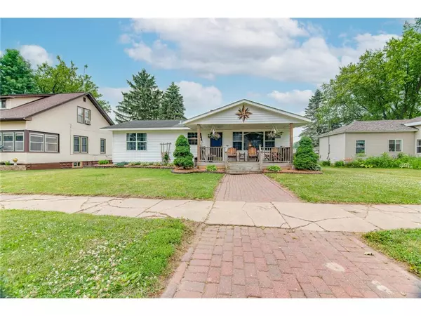 346 2nd Ave, Clear Lake, WI 54005