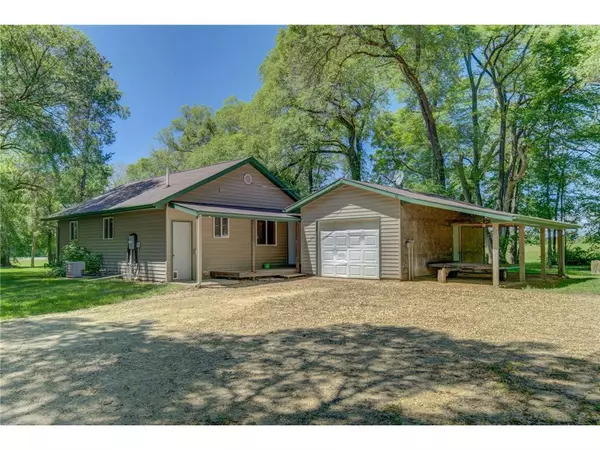 2810 County Road Q, Clear Lake, WI 54005