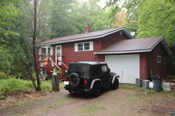 9041 E Lake Ave, Solon Springs, WI 54873