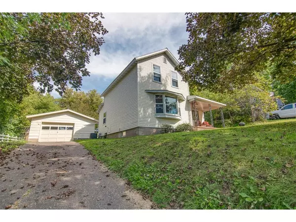 Glenwood City, WI 54013,316 E Walnut St