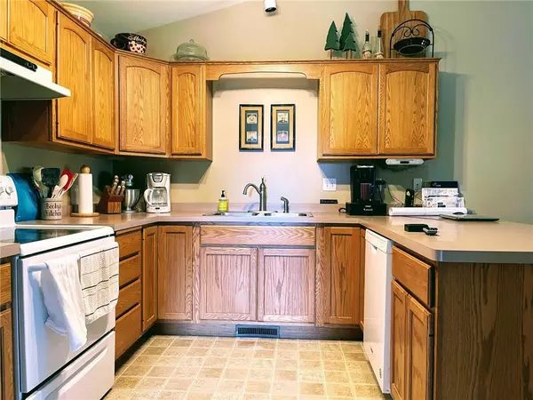 Roberts, WI 54023,712 Sarah Anne Avenue