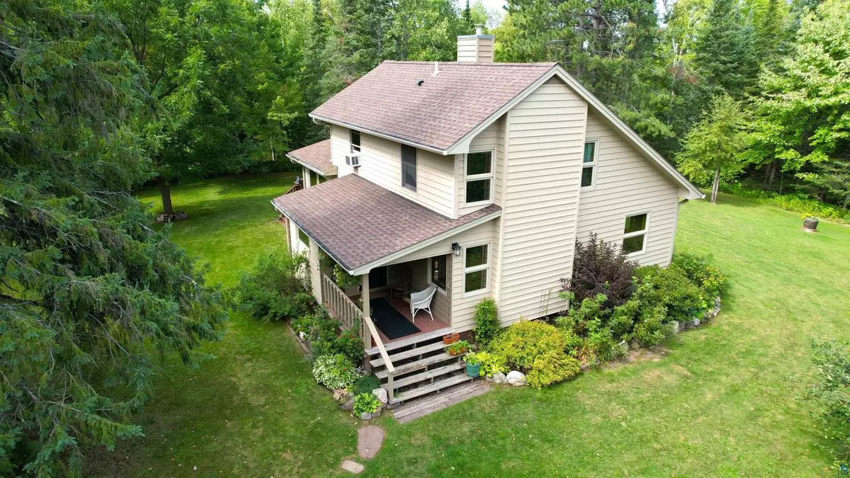 South Range, WI 54874,7894 E US Highway 2