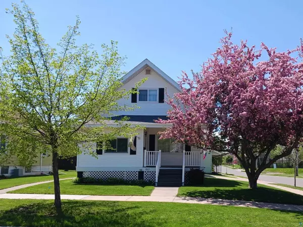 601 4th Ave W, Ashland, WI 54806
