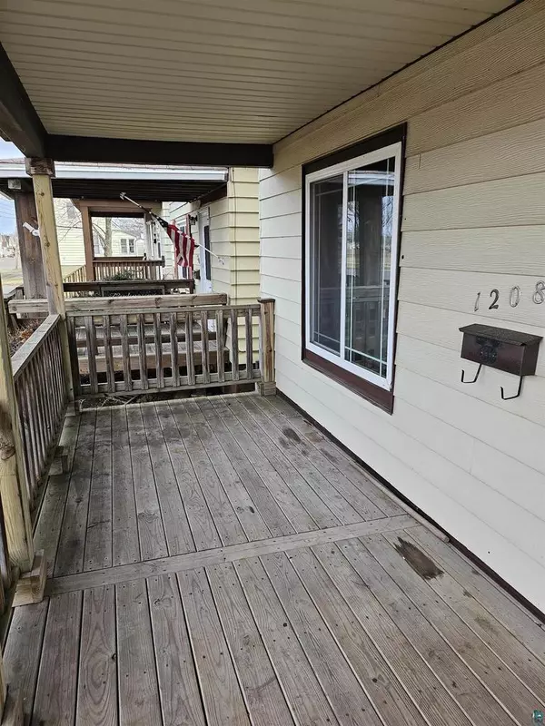 Superior, WI 54880,1208 N 8th St