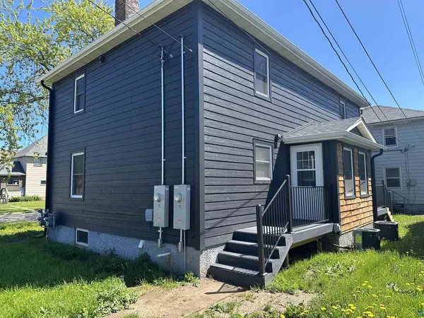 Superior, WI 54880,1408-1410 N 13th St