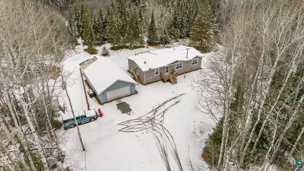 4697 S 22 Rd, South Range, WI 54874