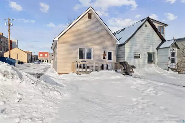 Superior, WI 54880,2211 E 6th St