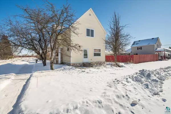 Superior, WI 54880,2204 Washington Ave