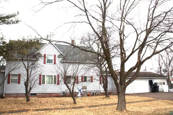 202 E 8th St, Superior, WI 54880