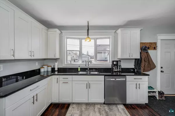 Superior, WI 54880,1306 E 4th St