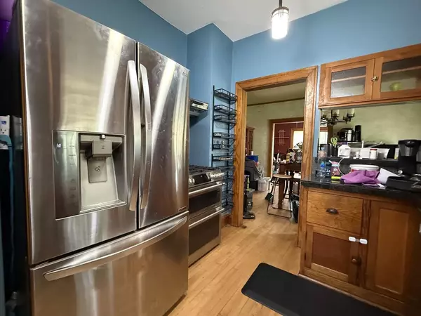 Ashland, WI 54806,723 9th Ave W