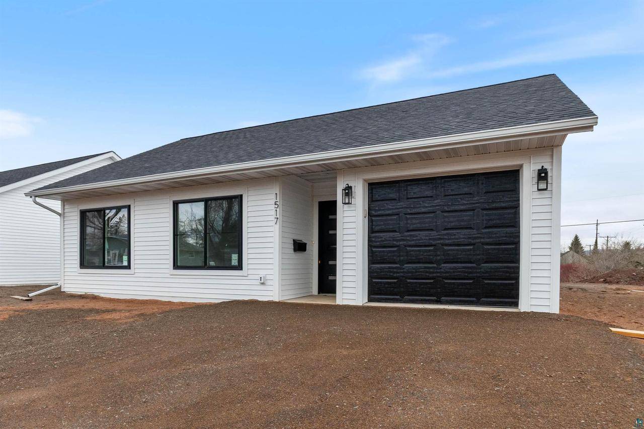 1517 Ohio Ave, Superior, WI 54880