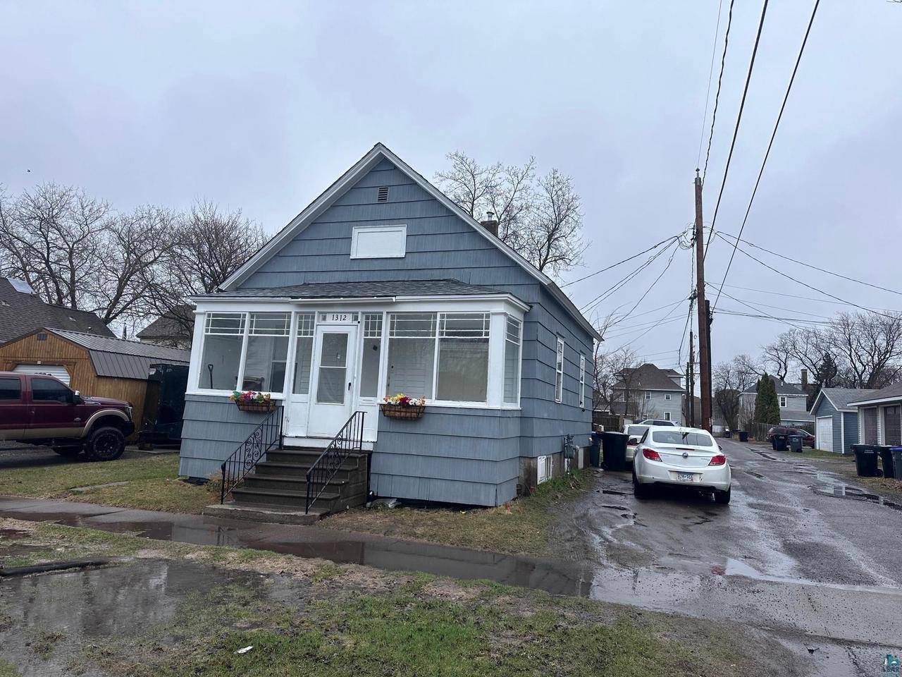 Superior, WI 54880,1312 N 11th St