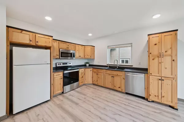 Ashland, WI 54806,618 17th Ave W