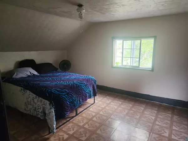 Mellen, WI 54546,128 W Tyler Ave