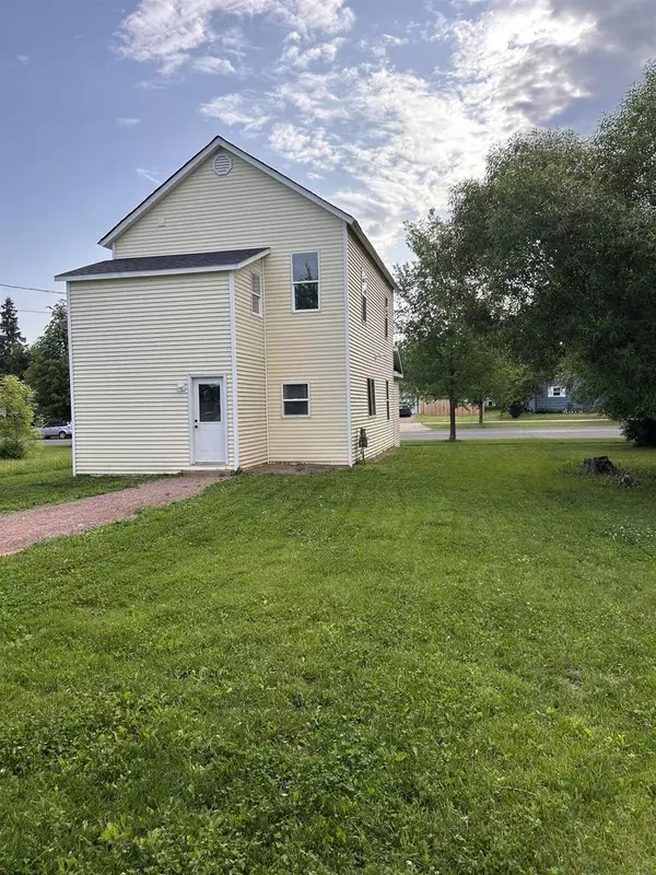Ashland, WI 54806,917 Beaser Ave