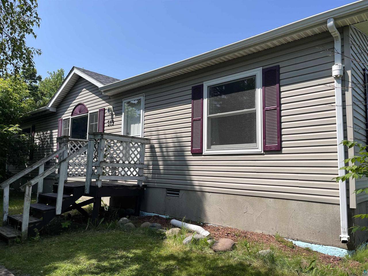 519 Catlin Ave, Superior, WI 54880