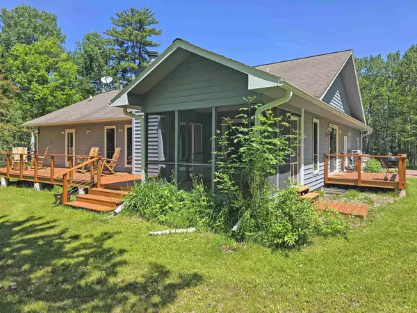 1161 Middle Rd, La Pointe, WI 54850