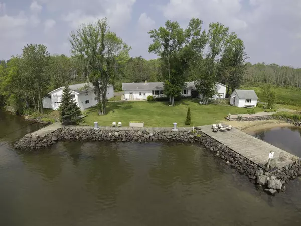 6431 Summit Ave, Washburn, WI 54891