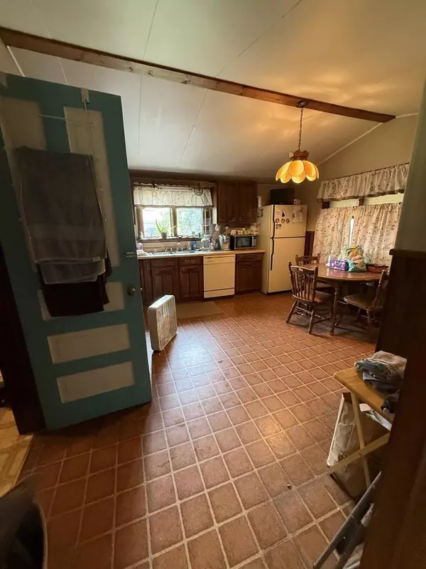 Ashland, WI 54806,514 11th Ave W