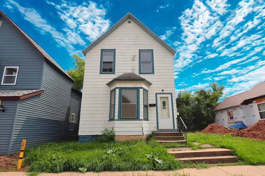 308 7th St W, Ashland, WI 54806