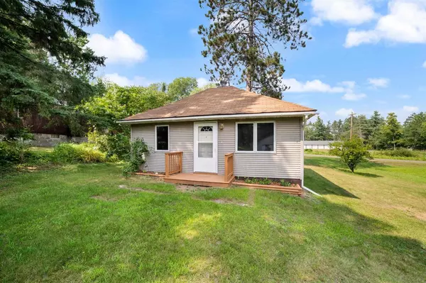 9271 E Walnut Ave, Solon Springs, WI 54873