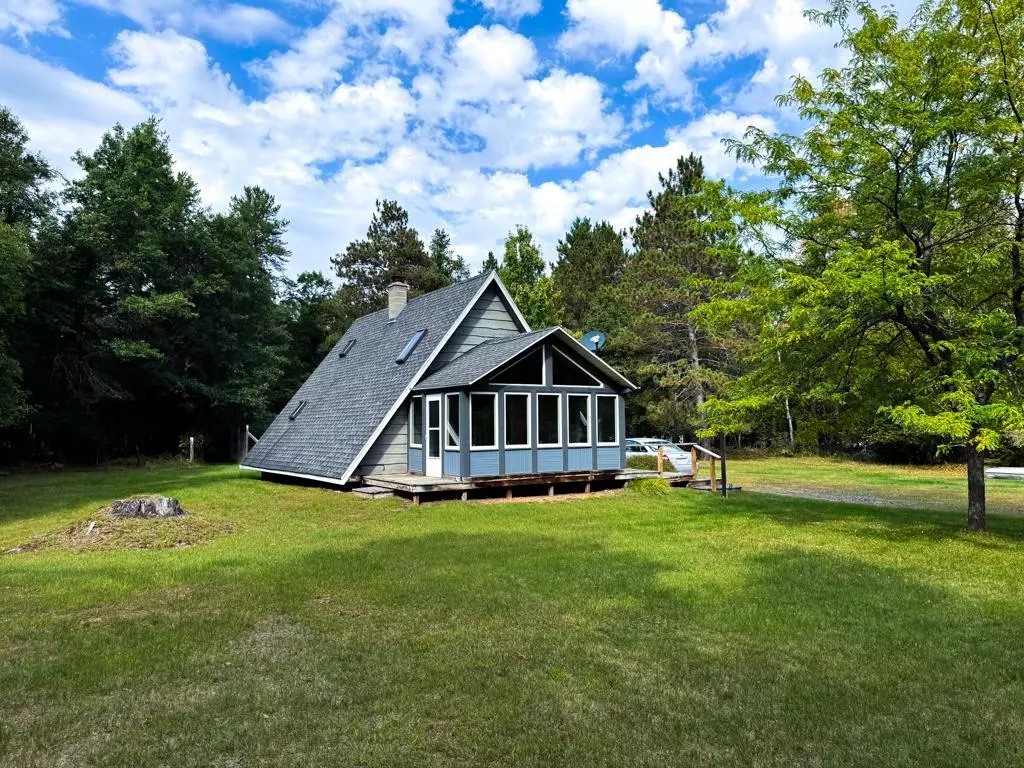 Gordon, WI 54838,13963 E Peets Dr