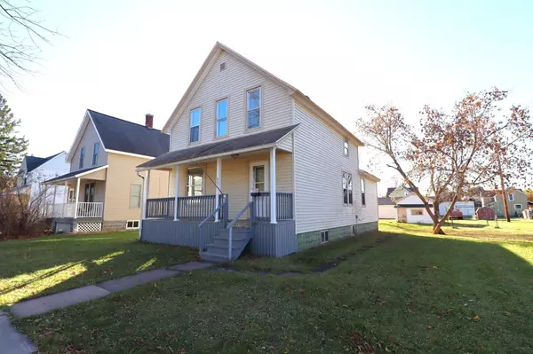 Ashland, WI 54806,807 5th Ave E