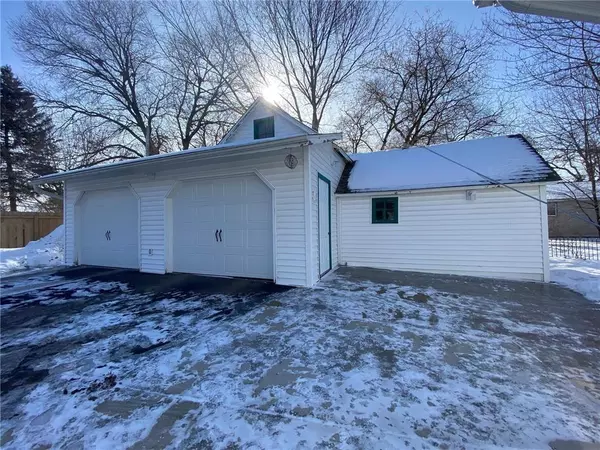 Osceola, WI 54020,404 8th Ave
