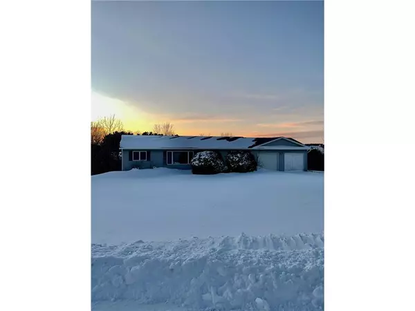 216 Blue Sky Dr, Glenwood City, WI 54013