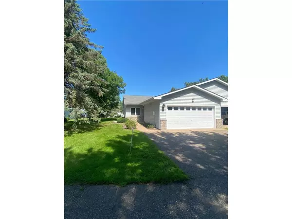Osceola, WI 54020,828 Oak Court