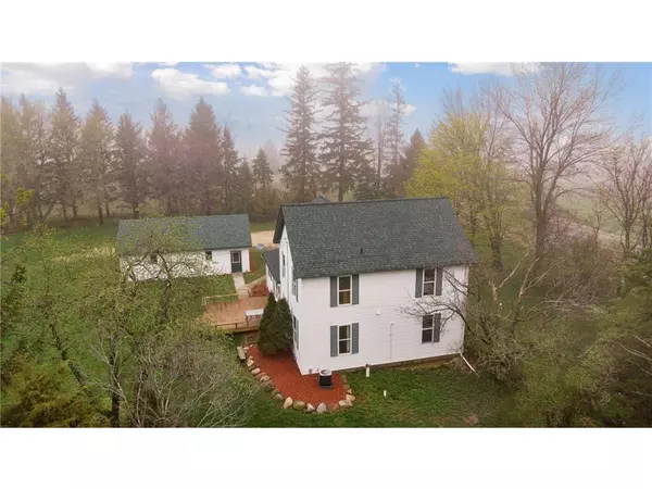 Roberts, WI 54023,1108 Highway 65