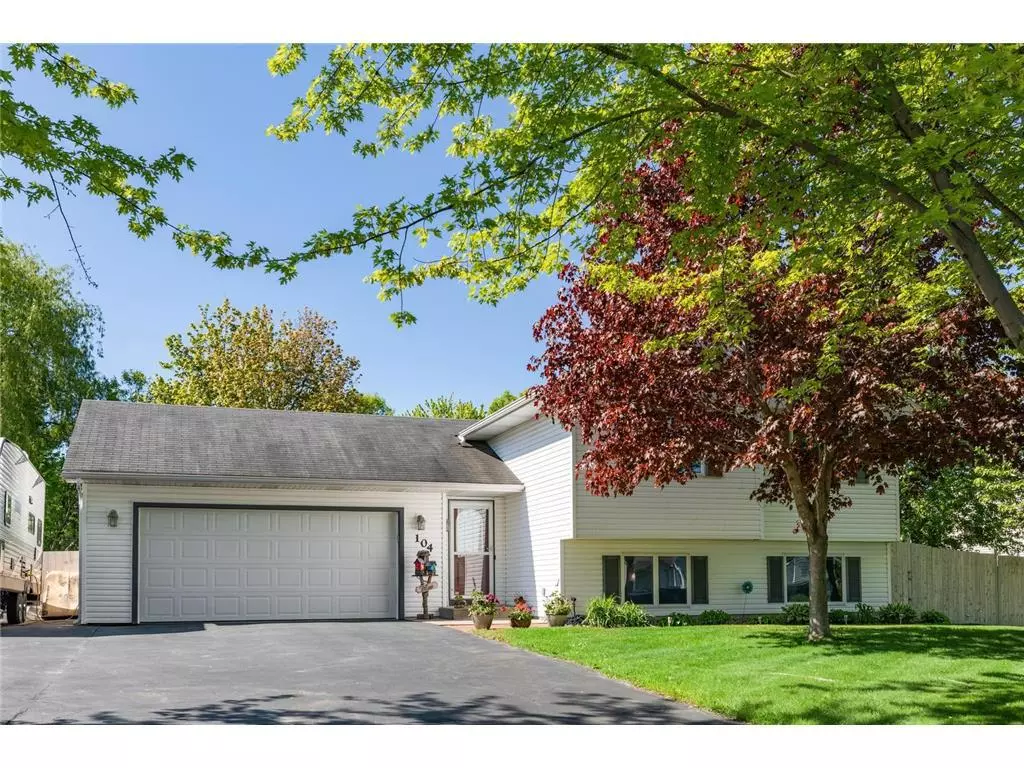 Roberts, WI 54023,104 French Court