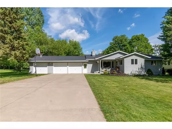 140 2nd St, Clear Lake, WI 54005