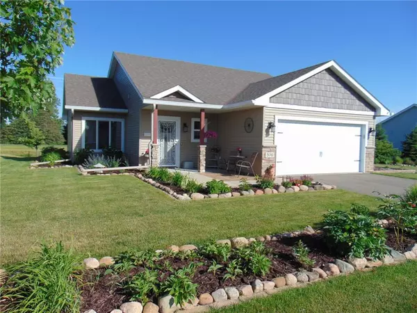370 Ladd Lane, Osceola, WI 54020