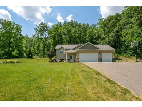 488 Old Cemetery Road, Roberts, WI 54023