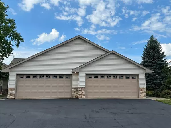 305 Evergreen Dr, Somerset, WI 54025