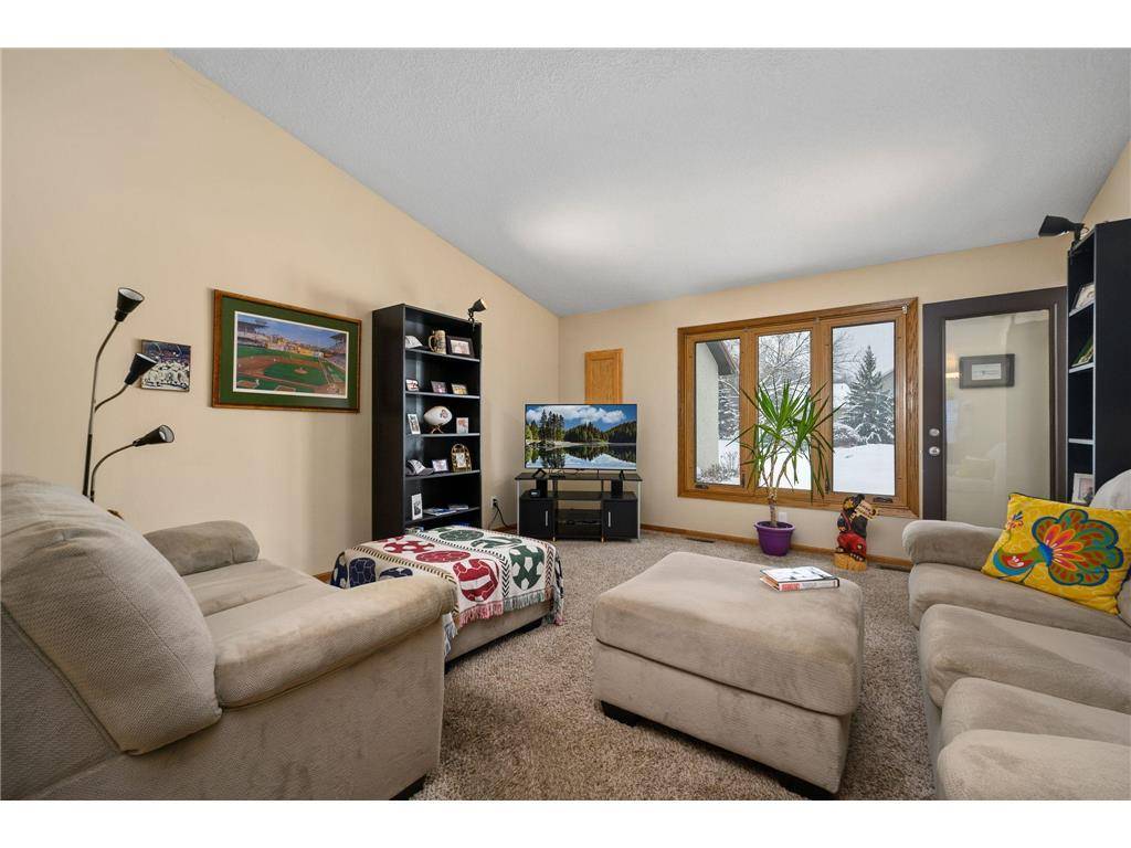 1056 109th Avenue, Blaine, MN 55434